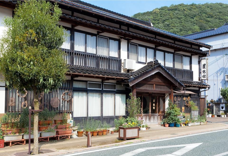 8. El hotel más antiguo del mundo: Hoshi Ryokan (Japón)