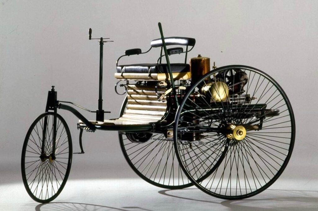 6. El coche más antiguo del mundo: El Motorwagen Benz 1886